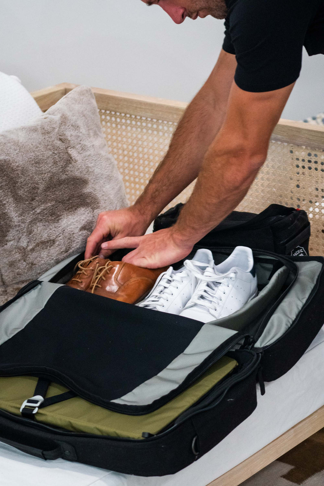 Journeyman Travel Bag